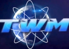 Sunburn TRANSSEXUAL Honey Takes A Large Meatpipe