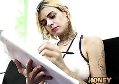 Thick curvy trans teacher Melissa Leal teaches her hawt tattooed student Russa some sex lessons. The lessons took a concupiscent turn when Melissa und