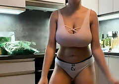 Big boobs milf masturbates with her dildo