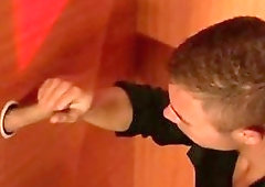 Guy Sucking & Fucking Through The Gloryhole