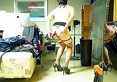 Dressing as a woman I warm up and