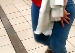 Real RISKY BLOW JOB & FLASHING public at MALL!