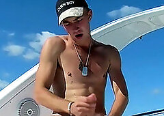 Inexperienced twink Matt H pleasures himself outdoors and ejaculates