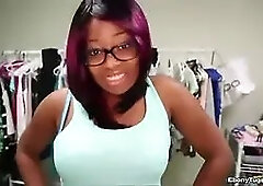 Afroamerican babe handjob