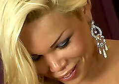 Blonde Latina Tranny Exchanges Facials With Bi Boyfriend