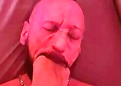 me under bertos feet