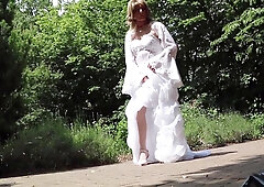 Ultra-Kinky Bride - the camera operator got HIGHLY aroused