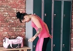 Svelte beauty Kelli Smith seems to be really interested in stripping