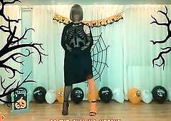 HALLOWEEN FETISH PARTY WHIP MY BOOTY