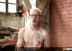 Playing with food, sucking dick, and twunk action with Sean Taylor