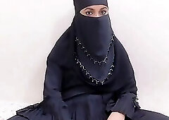 Threesome indian hujurer wife ko two friend fucking video.