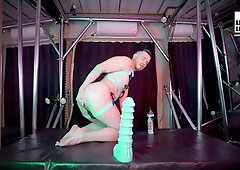 Muscular Fisted His Own Ass Before Riding Dildo - Axel Abysse