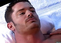 Hairy bodybuilder outdoor sex and cumshot