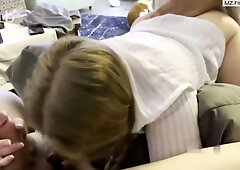 En La Sala Con La Esposa