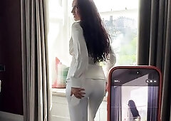 Stranger Tourist Follows Chap Home For More excellent Pics - Deepthroat & cum In her Throat