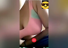 Desi Bangla Girl Shows Her Boobs
