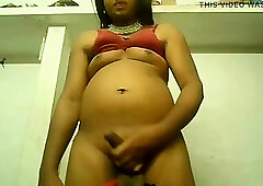 Indian shemale exposing boobs and shakeing huge ass