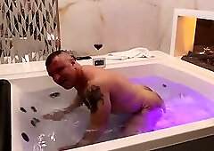 Hairy Muscle Stud: Luxury Jacuzzi Strip & Raw Jerk off - 4K Bodybuilder Solo