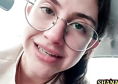 POV BLOWJOW CUM IN MOUTH INSIDE CAR RAINY DAY