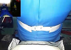 Sissy heroine gives lessons in the art of seduction