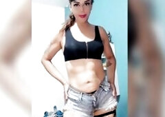 Trans with large butt strokes her dong