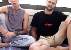 AmateursDoIt: Australian Dennis good fucking on the couch