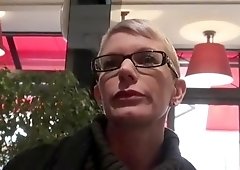 Mia compte sur nous pour lancer sa carriere d'actrice X !  (video exclusive)