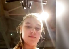 Jucielussie satisfied hard in public gym light