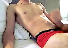 Jeunot francais montre sa grosse bite