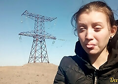 Vozbuzhdennaya Shkolnica Soset Chlen, Chtob Poluchit Mnogo Sperm Na Ee Krasivoe Lichiko