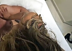 Naughty guy ate me without a condom and came on top of my pussy and made the cuckold clean