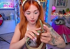 Sabrina_Great shows off her naughty red-hot backside