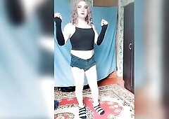+eighteen TEEN WHITE TWINK CROSSDRESSERKITTY YOUTUBER ALONE AT HOME MAKING SEXY PERFORMANCE FOR NEIGHBORS