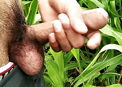 Outdoor Hj and Money-Shot on Grass