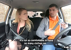 Reality babe in sexy lingerie fucked outdoor in car