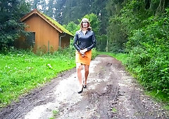 Tranny Outdoor01