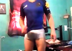 Jesus en boxer tocandose el pene episodio 8