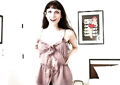 2026 shines with Lilly Benz's debut-Chicago class, natural girl, and assured energy. A recent Grooby Angel with serious star vigour.