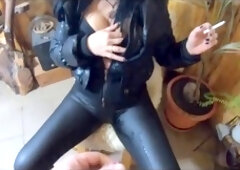 Milfycalla gets covered in cum while wearing her ebony jacket and black leather leggings