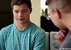 BOY’S FIRST TIME & WITH HIS AMATEUR BIG DICK MUSCLE TEACHER