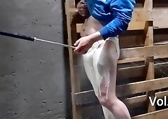 Un băiat este spălat cu aburi pe lollipop până la două ejaculări. TITLE: Curățare cu abu