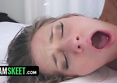 Flexible Fit Babe Bounces Her Round Ass On Teachers Dick During Private Ballet Lesson