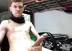 Giant dick cumming hard
