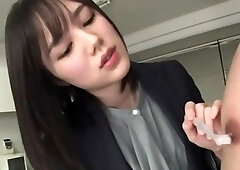 Subtitled CFNM real Japanese amateurs handjob seminar