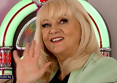 Curvy Katie Wish Is A 63 Year Old Very Decent Grandma But When She's Alone She Gets Very Naughty - MatureNl