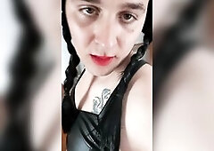 Esclava sissy en el hogar