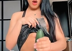 Cock-loving Latina Tranny Hits the Cucumber Jackpot