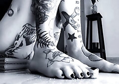 Footing, financial domination, babi