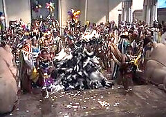 Enjoying a life of ease in the court of Egypt's pharaoh, Moses (Charlton Heston) discovers his Hebrew heritage and, later, God's expectation