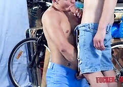 Koldo Goran & Ken Summers enjoy oral fun and intense rimming